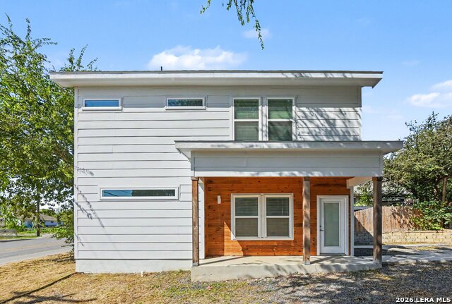 2507 E Commerce St Property Photo 3