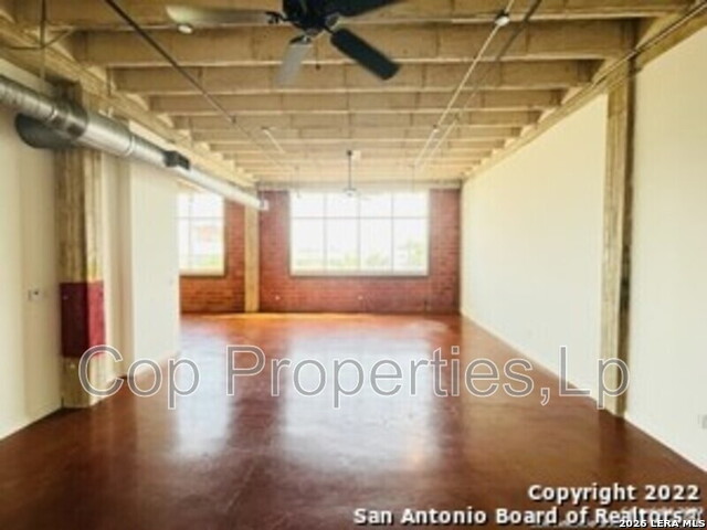 1331 S Flores St Property Photo 7