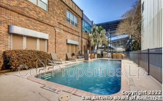 1331 S Flores St Property Photo 14