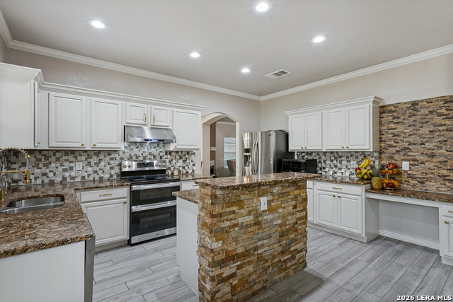 6622 Clovis. Ct Property Photo 5