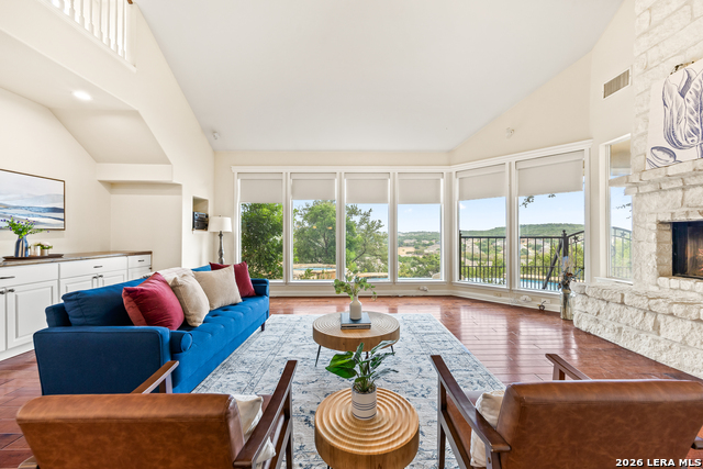 719 Backdrop Property Photo 14