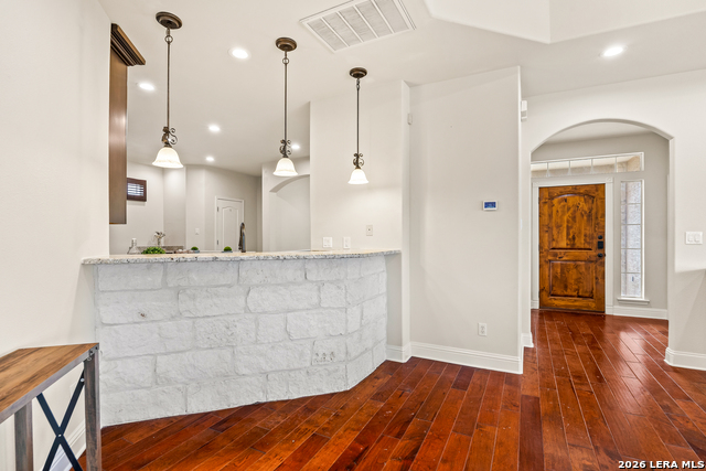 719 Backdrop Property Photo 17