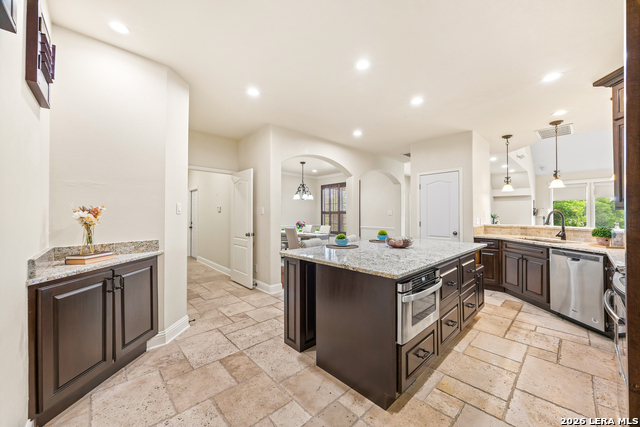 719 Backdrop Property Photo 22