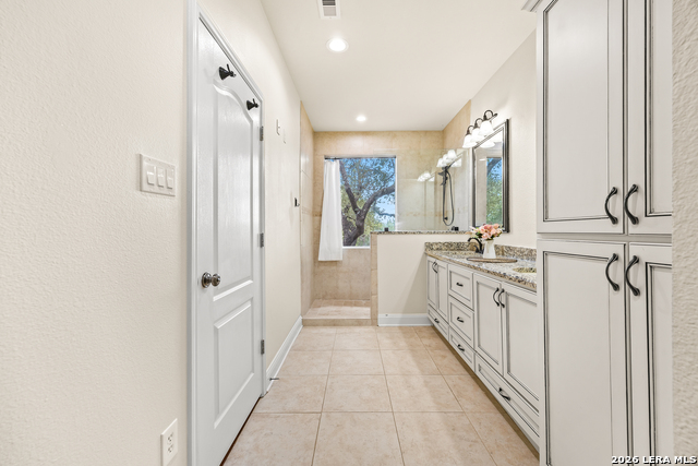 719 Backdrop Property Photo 29