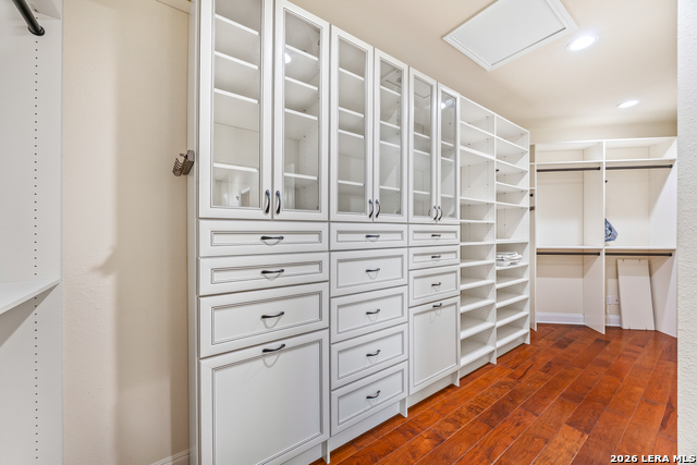 719 Backdrop Property Photo 31