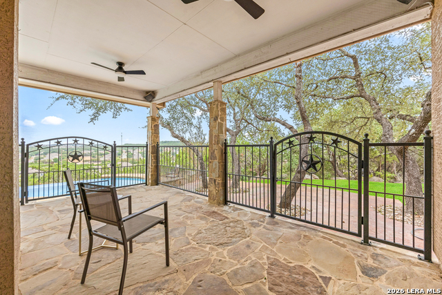 719 Backdrop Property Photo 39