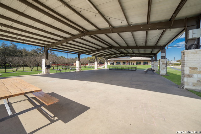 719 Backdrop Property Photo 61