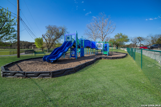 719 Backdrop Property Photo 65