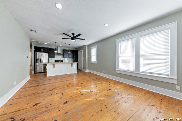 121 Buford Property Photo 6