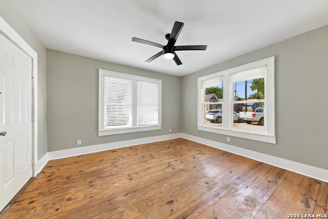 121 Buford Property Photo 18