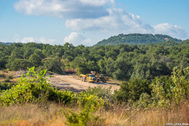 5541 W Us Highway 290 Property Photo 21