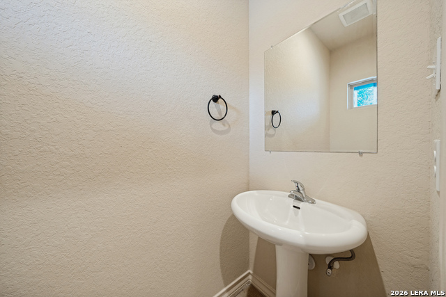 7042 Lakeview Dr Property Photo 5