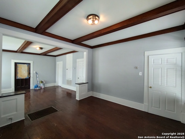 826 W Russell Property Photo 5
