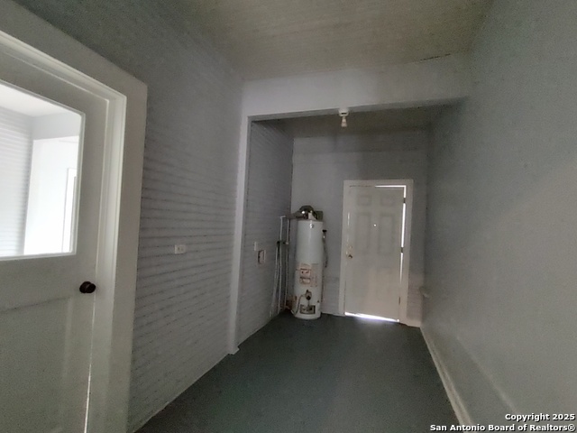 826 W Russell Property Photo 9