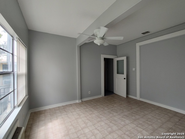 826 W Russell Property Photo 10