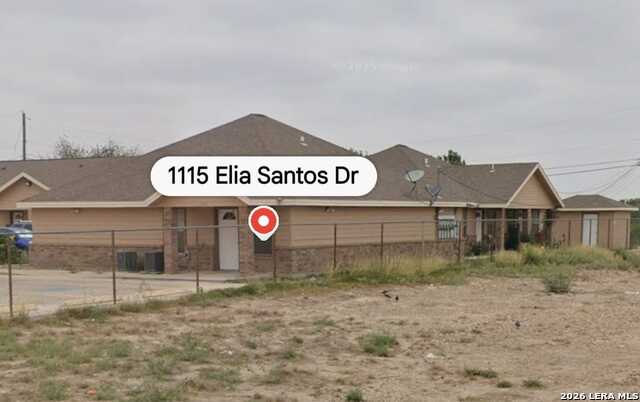 1115 Elia Santos Property Photo 27