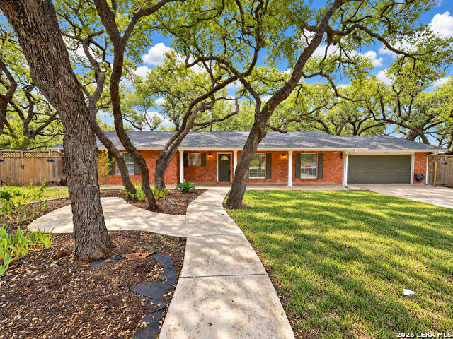 202 Donella Dr Property Photo 1