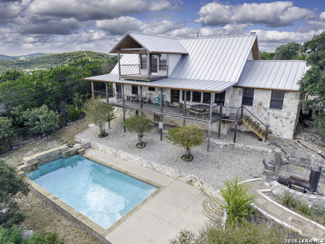 360 Bluebonnet Property Photo 3