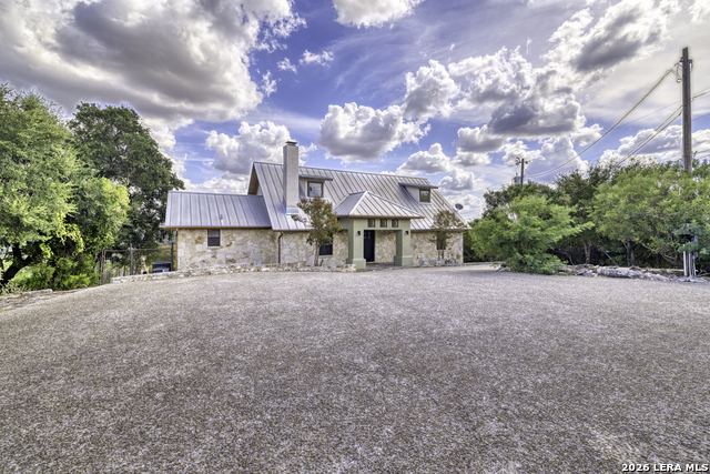 360 Bluebonnet Property Photo 5