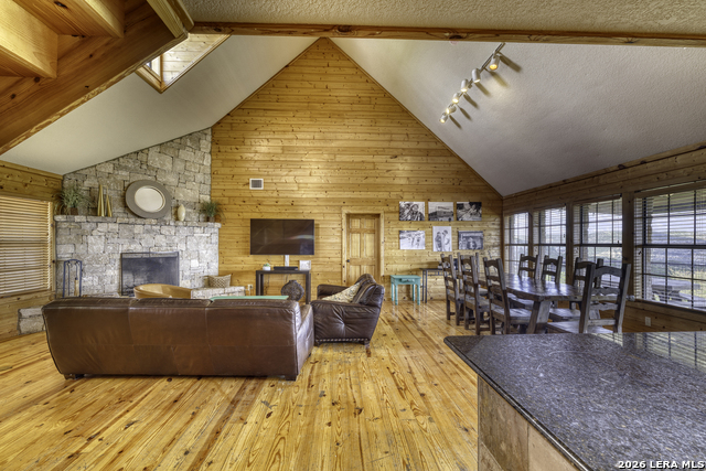 360 Bluebonnet Property Photo 12