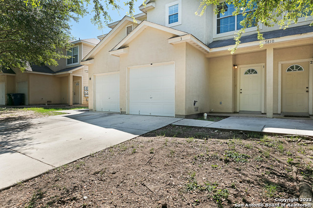 7810 KINGSBURY WOOD Property Photo 1