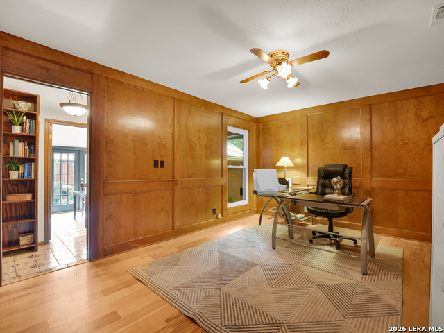 15907 Wolf Creek St Property Photo 33