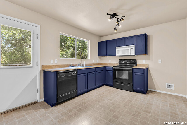 8103 Saratoga Knl Property Photo 7