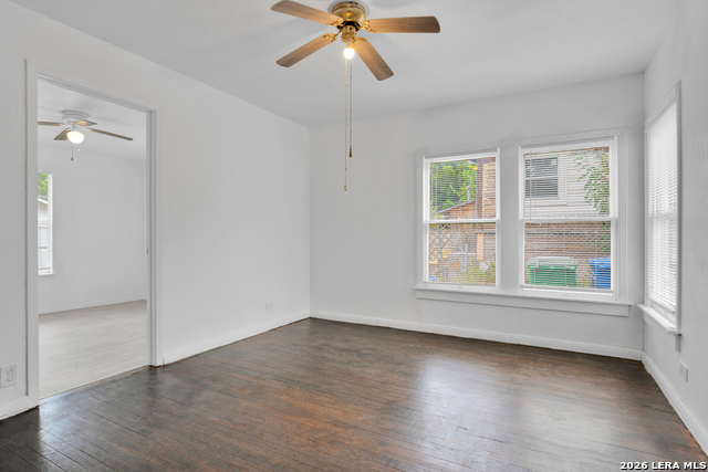 631 W Magnolia Property Photo 3