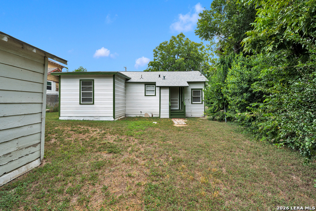 631 W Magnolia Property Photo 14