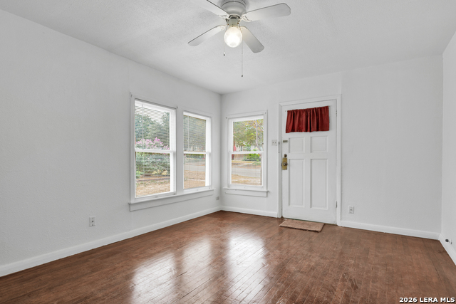 631 W Magnolia Property Photo 17