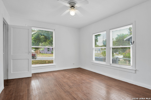 631 W Magnolia Property Photo 23