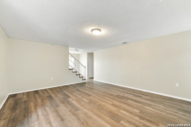 6727 Raintree Frst Property Photo 5