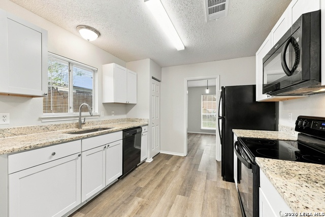 6727 Raintree Frst Property Photo 6