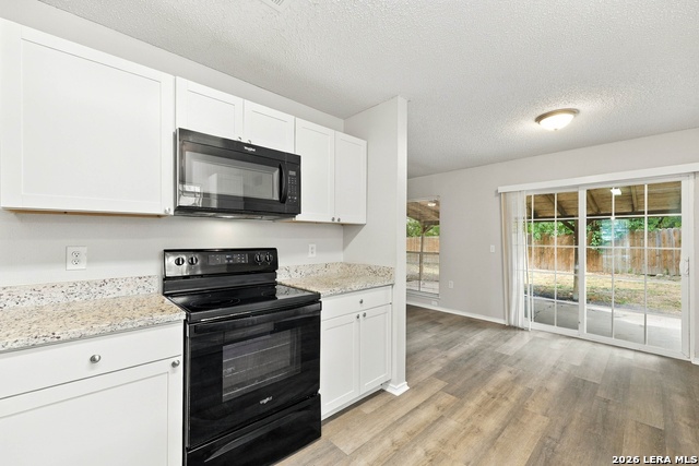 6727 Raintree Frst Property Photo 7