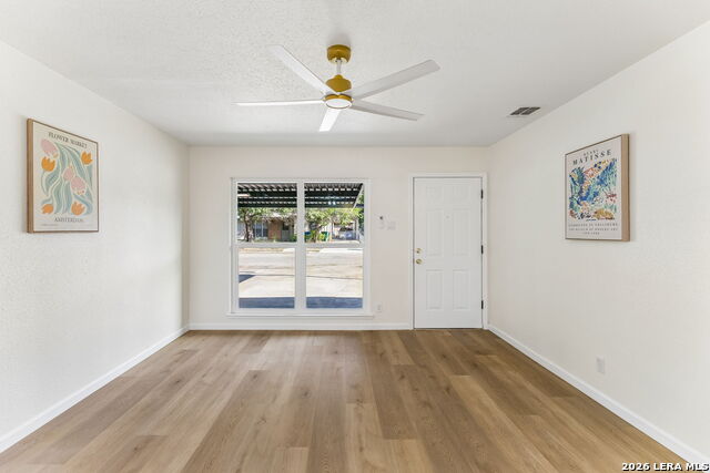 914 Dodic St Property Photo 5
