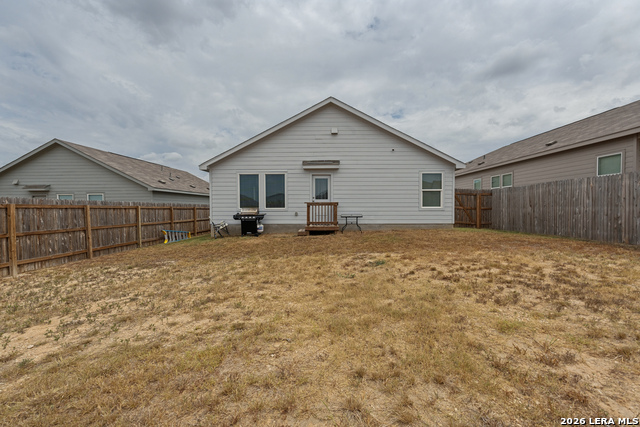 913 Riviera Ct Property Photo 22
