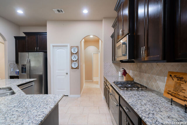 803 Gold Beauty Property Photo 8