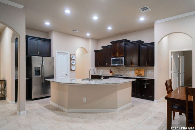 803 Gold Beauty Property Photo 9