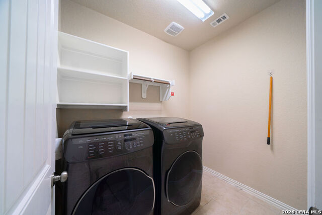 803 Gold Beauty Property Photo 18