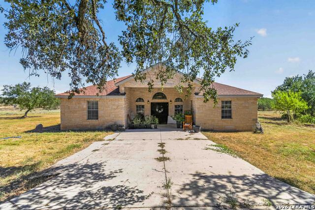 21174 Us Highway 281 S Property Photo 1