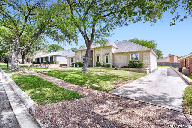 3438 Foxbriar Ln Property Photo 2