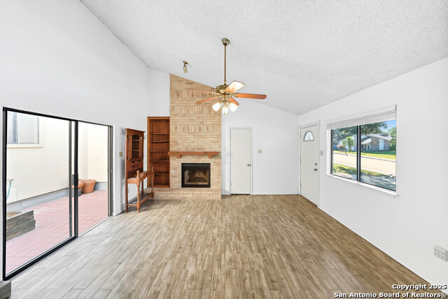 8419 Timber Ml Property Photo 10
