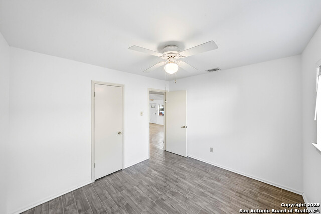 8419 Timber Ml Property Photo 16