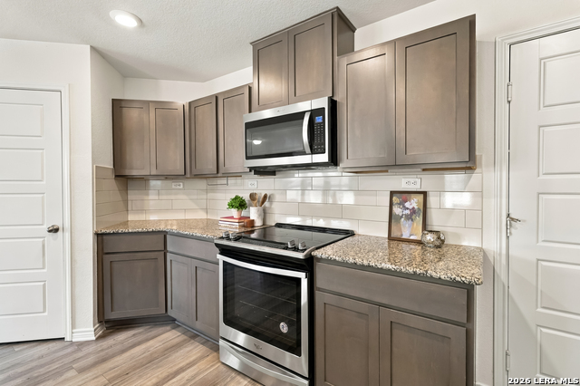 11211 Aristides Property Photo 12