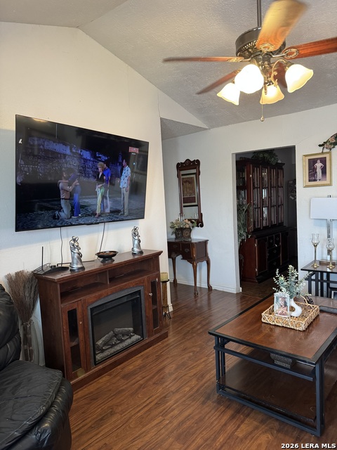 865 Ranchitos Road Property Photo 3