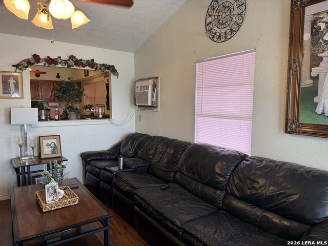 865 Ranchitos Road Property Photo 4