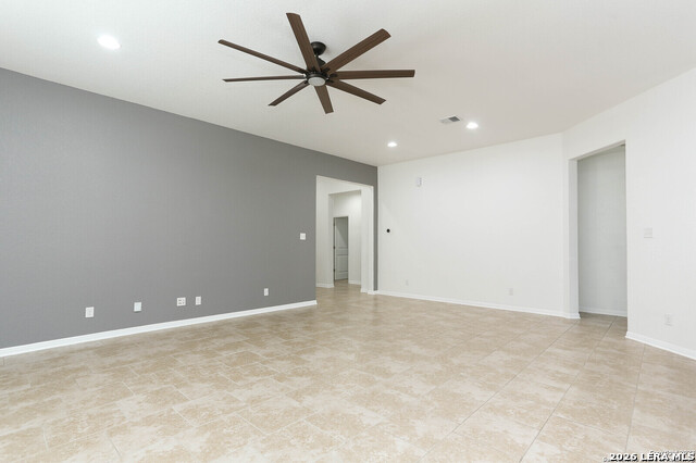 22527 Carriage Bush Property Photo 7