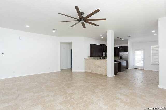 22527 Carriage Bush Property Photo 8