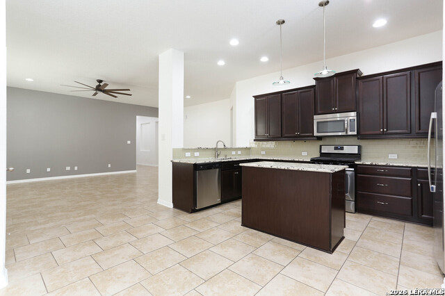 22527 Carriage Bush Property Photo 10