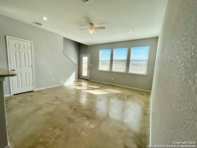 6922 Crestway Rd Property Photo 6